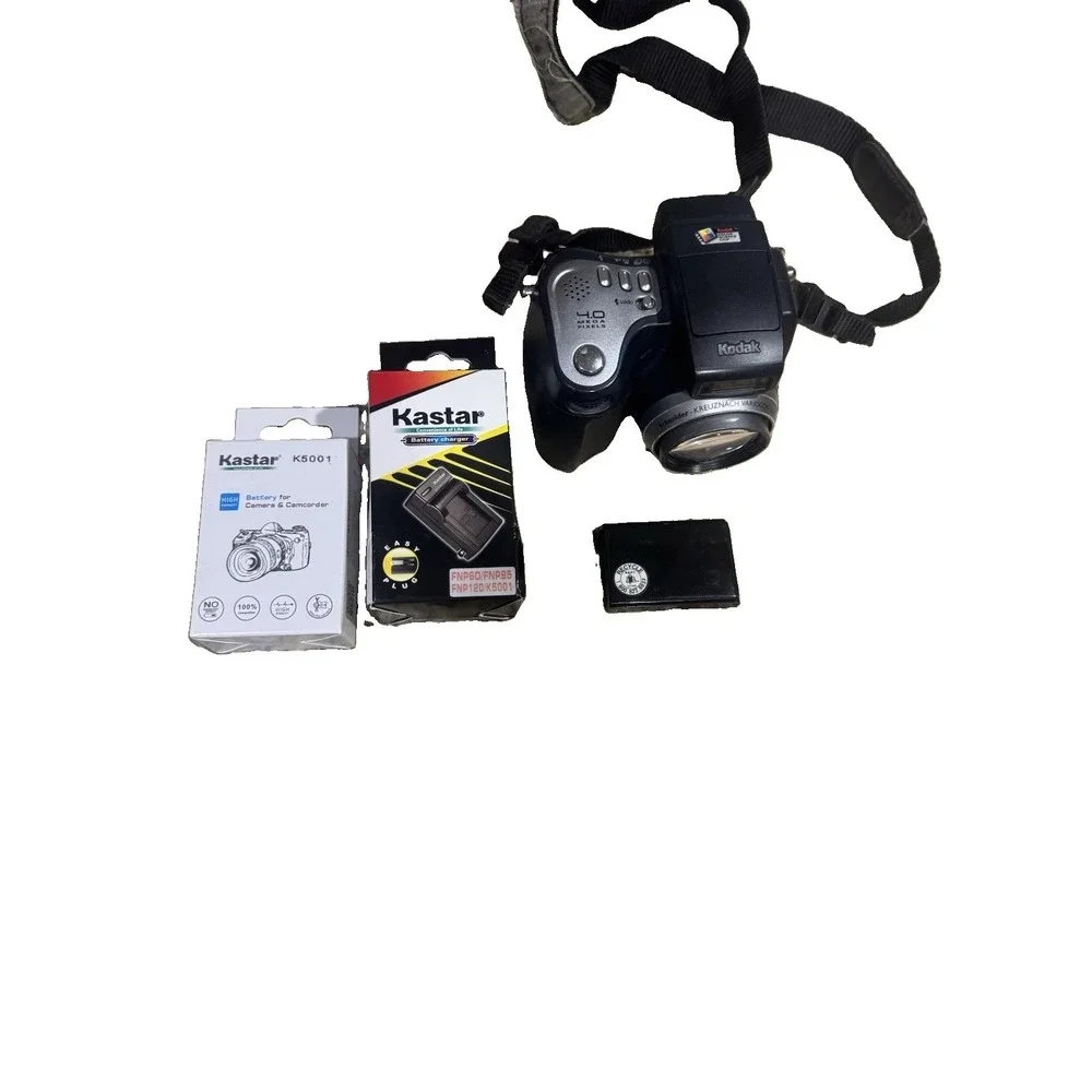 Kodak EasyShare DX6490 4MP 10x Zoom Tested Working 2 Batteries Charger